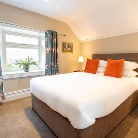 Adams Townhouse Bed & Breakfast Dingle Exterior foto